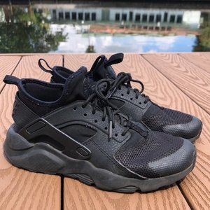 Boys Nike Air Huarache | Sz 4.5